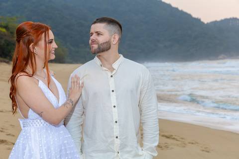 Website de Adelson Dias, fotógrafo especializado em fotografia diferenciada de casamento, ensaios de casal, ensaios pré-wedding, ensaios pós-casamento com álbum de casamente na região de Campo Belo – MG.

'