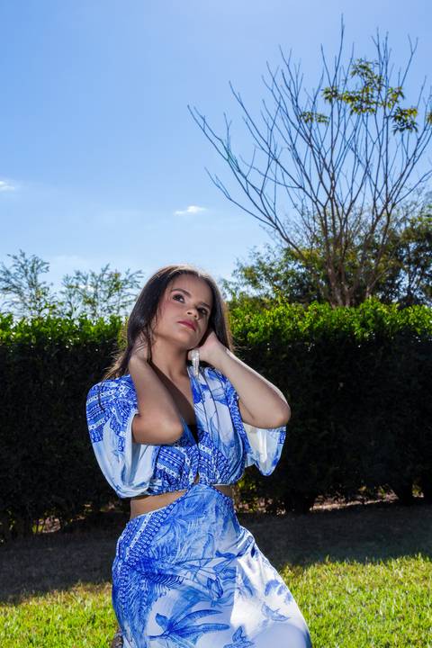 Website de Adelson Dias, fotógrafo especializado em fotografia de 15 anos, ensaios externos e em estúdio de debutantes, com álbum (book) de 15 anos na região de Campo Belo – MG.'