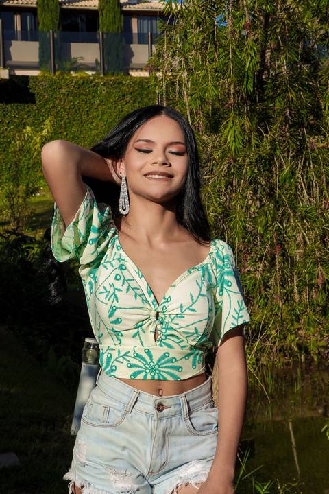 Website de Adelson Dias, fotógrafo especializado em fotografia de 15 anos, ensaios externos e em estúdio de debutantes, com álbum (book) de 15 anos na região de Campo Belo – MG.'