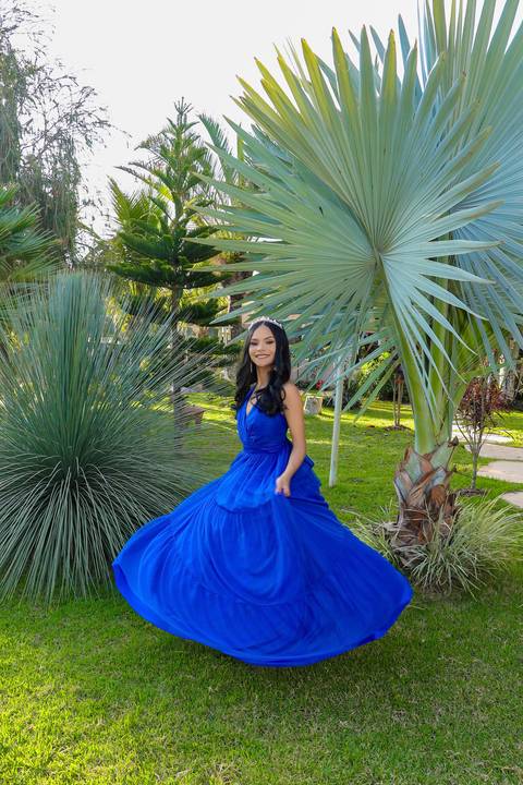 Website de Adelson Dias, fotógrafo especializado em fotografia de 15 anos, ensaios externos e em estúdio de debutantes, com álbum (book) de 15 anos na região de Campo Belo – MG.'