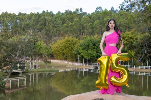 Ensaio-Fotográfico-de-15-anos-Campo-Belo-   '