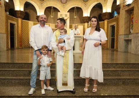 FotoBatizadoMatrizSaoCaetano, IgrejaSagradaFamiliaScs,Batizado, FotografoBatizadoSãoCaetano, FotografiaDeBatizadoAbc, CelsoVickBatizadoCatolico, RoupaBatizado, VelaBatizado,ToalhaBatizado'