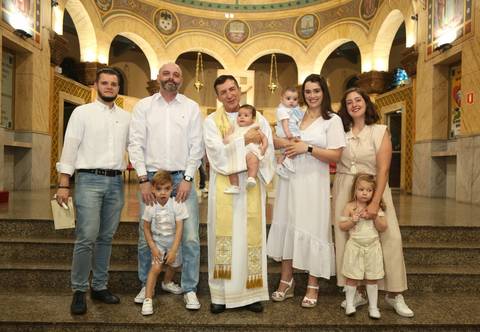 FotoBatizadoMatrizSaoCaetano, IgrejaSagradaFamiliaScs,Batizado, FotografoBatizadoSãoCaetano, FotografiaDeBatizadoAbc, CelsoVickBatizadoCatolico, RoupaBatizado, VelaBatizado,ToalhaBatizado'