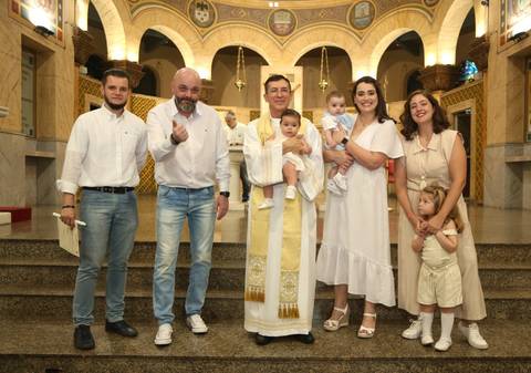 FotoBatizadoMatrizSaoCaetano, IgrejaSagradaFamiliaScs,Batizado, FotografoBatizadoSãoCaetano, FotografiaDeBatizadoAbc, CelsoVickBatizadoCatolico, RoupaBatizado, VelaBatizado,ToalhaBatizado'