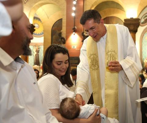 FotoBatizadoMatrizSaoCaetano, IgrejaSagradaFamiliaScs,Batizado, FotografoBatizadoSãoCaetano, FotografiaDeBatizadoAbc, CelsoVickBatizadoCatolico, RoupaBatizado, VelaBatizado,ToalhaBatizado'