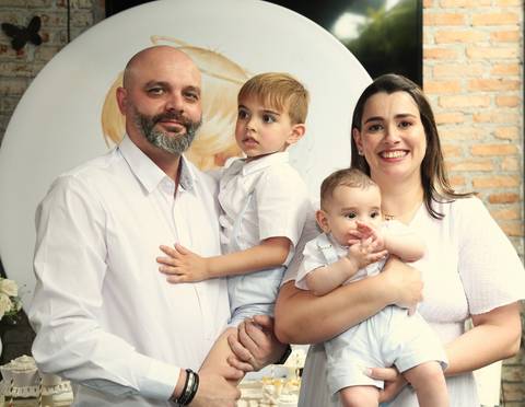 FotoBatizadoMatrizSaoCaetano, IgrejaSagradaFamiliaScs,Batizado, FotografoBatizadoSãoCaetano, FotografiaDeBatizadoAbc, CelsoVickBatizadoCatolico, RoupaBatizado, VelaBatizado,ToalhaBatizado'