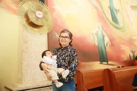Fotografia de Batizado, Igreja Santuário Mãe de Deus, Padre Magal, Fotógrafo especialista de batizado, água do batismo, vela do batismo'