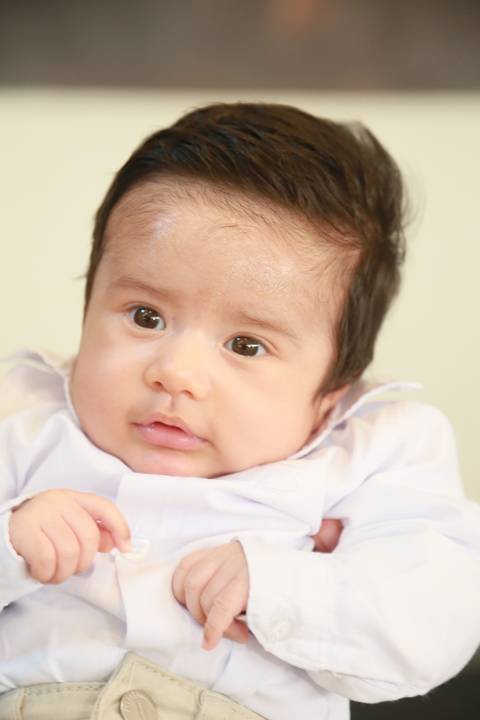 Fotografia de Batizado, Igreja Santuário Mãe de Deus, Padre Magal, Fotógrafo especialista de batizado, água do batismo, vela do batismo'