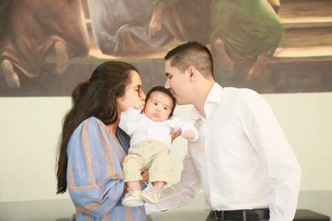 Fotografia de Batizado, Igreja Santuário Mãe de Deus, Padre Magal, Fotógrafo especialista de batizado, água do batismo, vela do batismo'