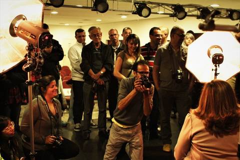 Curso de Fotografia para iniciantes no fccb Escola de fotografia em São Paulo - Celso Vick Professor '