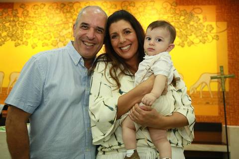 Fotografia de Batizado, fotos da vela, agua, sinais e óleos do batismo, Igreja Nossa Senhora de Fátima em Santo André - Abc Paulista'