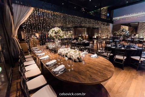 fotografias da decoração Aniversário de 15 anos Debutante Júlia Gomes | São Paulo Buffet Villa Bisutti Gomes de Carvalho | Fotos Vinícius Nakashima | Estúdio Celso Vick | Fotografia espontânea
'