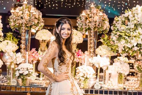 fotos festa de Aniversário de 15 anos São Paulo Debutante Júlia Gomes | Buffet Villa Bisutti Gomes de Carvalho | Fotos Vinícius Nakashima | Estúdio Celso Vick | Fotografia espontânea
'