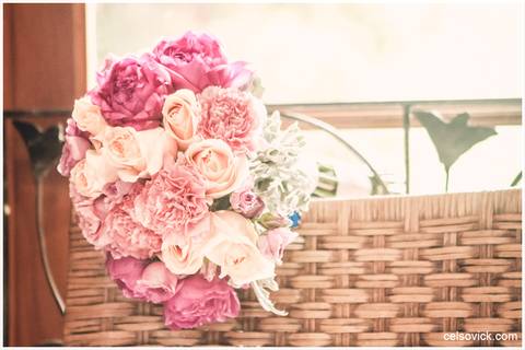 FotoFesta de Casamento ao ar livre da Amanda e Rodrigo | realizado no Espaço Viela da Praia em São Sebastião SP | Assessoria da Tarsila Palma | Fotos Celso Vick e Vinícius Nakashima | Estúdio Celso Vick Fotografia Espontânea | A Vida é feita de histórias.'