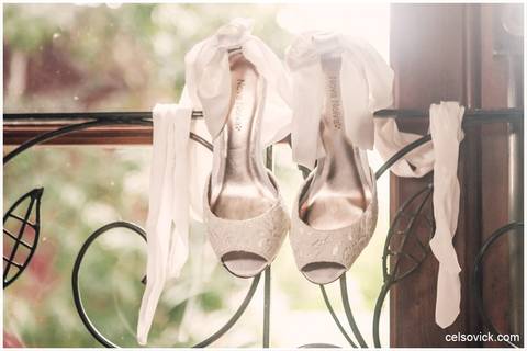 Fotos de Casamento ao ar livre da Amanda e Rodrigo | realizado no Espaço Viela da Praia em São Sebastião SP | Assessoria da Tarsila Palma | Fotos Celso Vick e Vinícius Nakashima | Estúdio Celso Vick Fotografia Espontânea | A Vida é feita de histórias.'