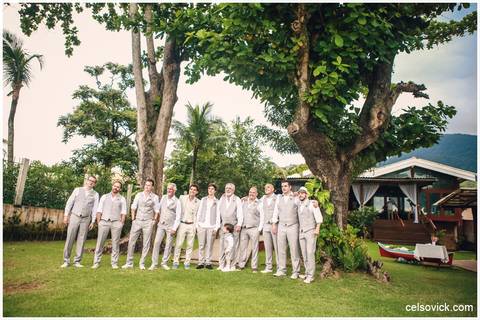Fotos de Casamento ao ar livre da Amanda e Rodrigo | realizado no Espaço Viela da Praia em São Sebastião SP | Assessoria da Tarsila Palma | Fotos Celso Vick e Vinícius Nakashima | Estúdio Celso Vick Fotografia Espontânea | A Vida é feita de histórias.'
