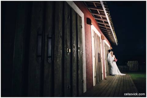Festa de Casamento ao ar livre da Amanda e Rodrigo | realizado no Espaço Viela da Praia em São Sebastião SP | Assessoria da Tarsila Palma | Fotos Celso Vick e Vinícius Nakashima | Estúdio Celso Vick Fotografia Espontânea | A Vida é feita de histórias.'