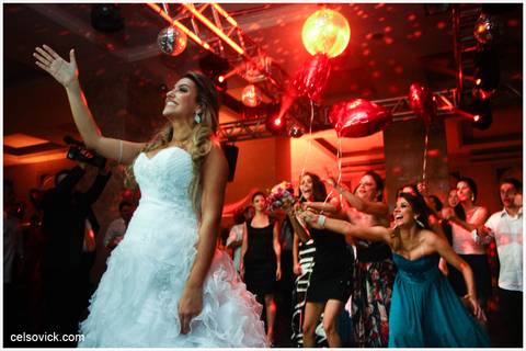 Casamento da Marcella e Felipe| Realizado na Igreja Imaculada Conceição Capela da Puc | Fotos Vinícius Nakashima | Estúdio Celso Vick | Fotografia espontânea
'