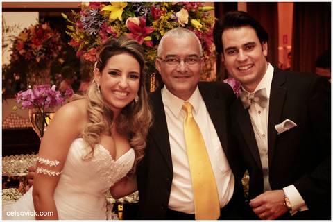 Fotografo de Casamento Celso Vick  da Marcella e Felipe| Realizado na Igreja Imaculada Conceição Capela da Puc | Fotos Vinícius Nakashima | Estúdio Celso Vick | Fotografia espontânea
'