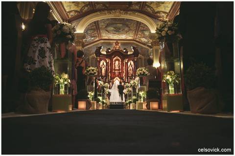 lindas fotos Casamento capela da puc da Marcella e Felipe| Realizado na Igreja Imaculada Conceição Capela da Puc | Fotos Vinícius Nakashima | Estúdio Celso Vick | Fotografia espontânea
'