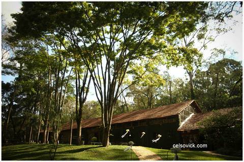 No Abc e São Paulo, Veja imagens Casamento da Vanessa e Célio| Realizado no Espaço Vila Real - cidade de Embu das Artes | Fotos Vinícius Nakashima | Estúdio Celso Vick | Fotografia espontânea @celsovick'