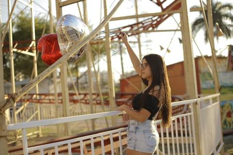 Fotos espontâneas Debitantes 15 anos no parque em São Caetano do Su'