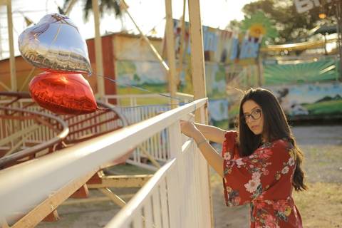 Fotos espontâneas Debitantes 15 anos no parque em São Caetano do Sul'