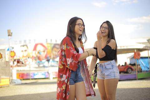 Fotos espontâneas Debitantes 15 anos no parque em São Caetano do Sul'