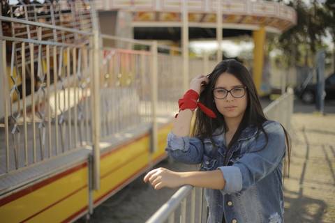 Fotos espontâneas Debitantes 15 anos no parque em São Caetano do Sul'