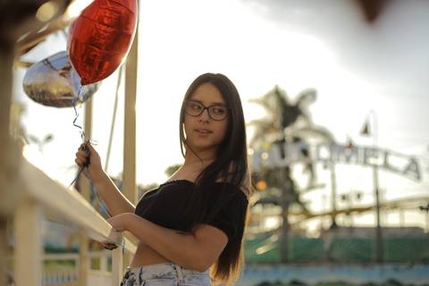 Fotos espontâneas Debitantes 15 anos no parque em São Caetano do Sul'