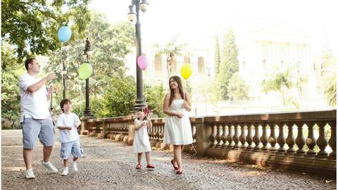 ensaio fotográfico externo com a família, parque da independência e museu do ipiranga'