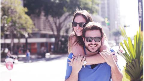 Foto na paulita Ensaio fotográfico pré wedding 
 | E-session street  photo | wedding photographer | realizado na Avenida '