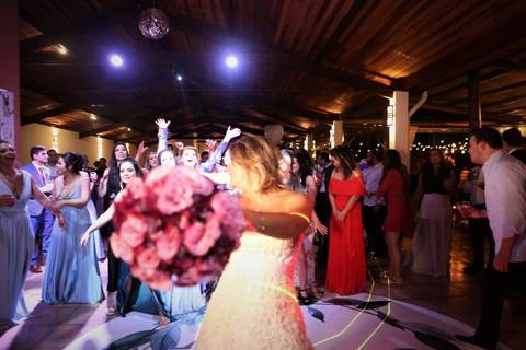 foto buque Fotos da recepção e festa no Buffet Espaço Cantareira Mairiporã São Paulo'