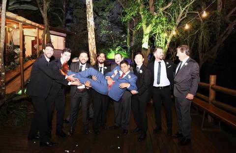 pais e padrinhos Fotos do Casal no Buffet Espaço Cantareira Mairiporâ São Paulo'