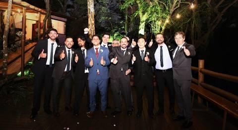 pais e padrinhos Fotos do Casal no Buffet Espaço Cantareira Mairiporâ São Paulo'