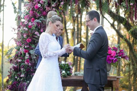 alianças Fotos de Casamento Fazenda Santa Bárbara em Itatiba São Paulo | Fotografias na Fazenda Santa Bárbara | Fotografando na Fazenda Santa Barbara | Fotos de Celso Vick na Fazenda Santa Barbara Itatiba São Paulo. '