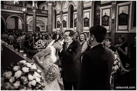 fotografando na Igreja de São José do Ipiranga fotografia de Casamento '