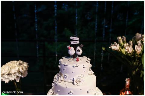 foto bolo e decoração Sítio São Jorge e espeço Vdara Varanda e jardim secreto em são bernardo do Campo '