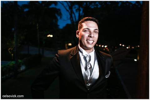 noivo no Sítio São Jorge e espeço Vdara Varanda e jardim secreto em são bernardo do Campo '