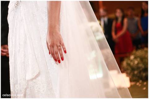 aliança da noiva no Sítio São Jorge e espeço Vdara Varanda e jardim secreto em são bernardo do Campo '