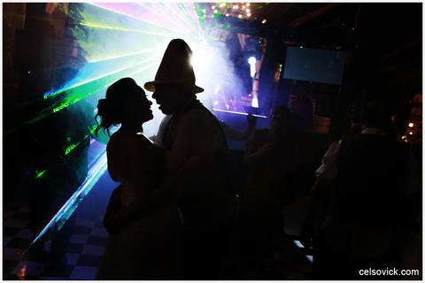 casal na pista de dança Sítio São Jorge e espeço Vdara Varanda e jardim secreto em são bernardo do Campo '