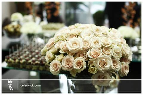 foto decoração Noiva no Casamento,  Samyr Buffet na Rua Oriente em São Caetano do Sul'