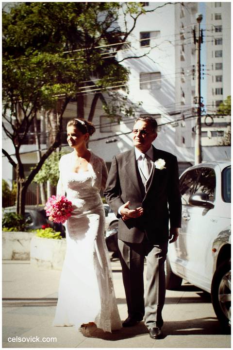 foto noiva Cerimônia de casamento na Capela da PUC em Higianópolis São Paulo'