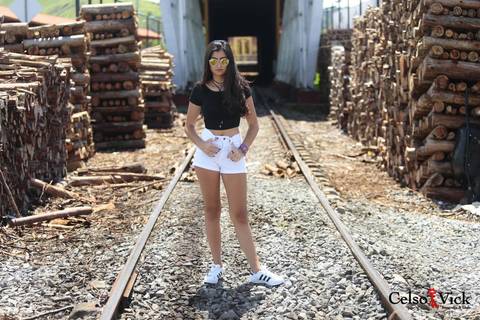 Ensaio fotográfico de Debutante 15 anos realizado na cidade de Guararema São Paulo'