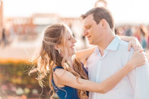 Diversas poses para Foto de capa do ensaio Pré Wedding da Luiza e Denis realizado no Jardim Botânico de Curitiba - Paraná'