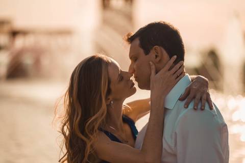 Diversos cenários para se fazer Foto de capa do ensaio Pré Wedding da Luiza e Denis realizado no Jardim Botânico de Curitiba - Paraná'