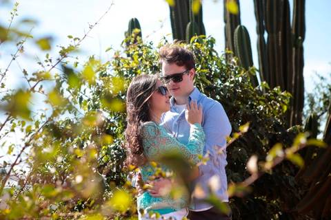 de casal antes do casamento realizado na cidade de Holambra, São Paulo.'