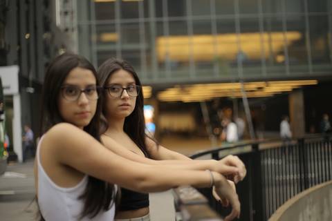Fotos do ensaio de Debutantes-15 anos-XV anos realizado na Avenida Paulista- Fotógrafo Celso Vick-fotógrafo em São Paulo-Abc-Santo-André-São-Caetano-do-Sul'