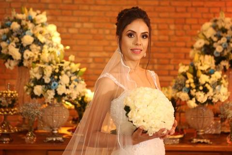 Foto-Noiva-mesa-decorada-Buffet-Grande-Ville-Santo-Andre'