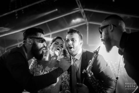 noivos cantam'